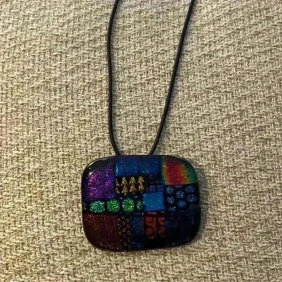 Colorful dichroic glass pin (brooch) or necklace - Picture 2 of 7